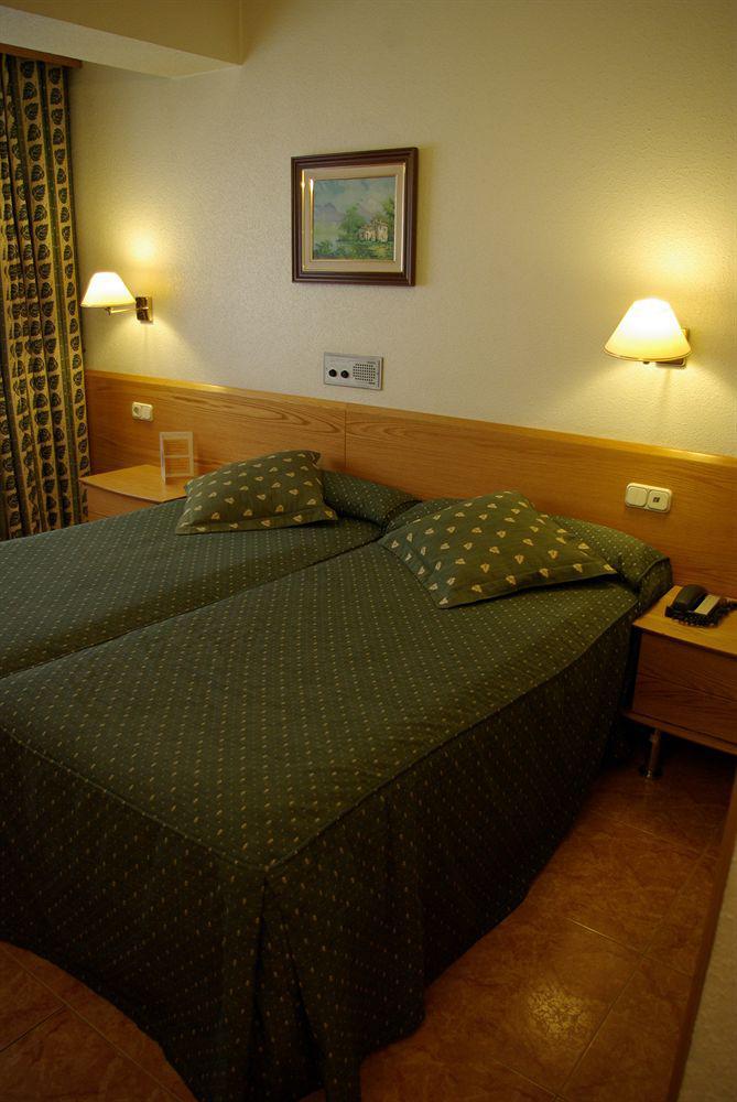 Yomo Eureka Hotel 4*