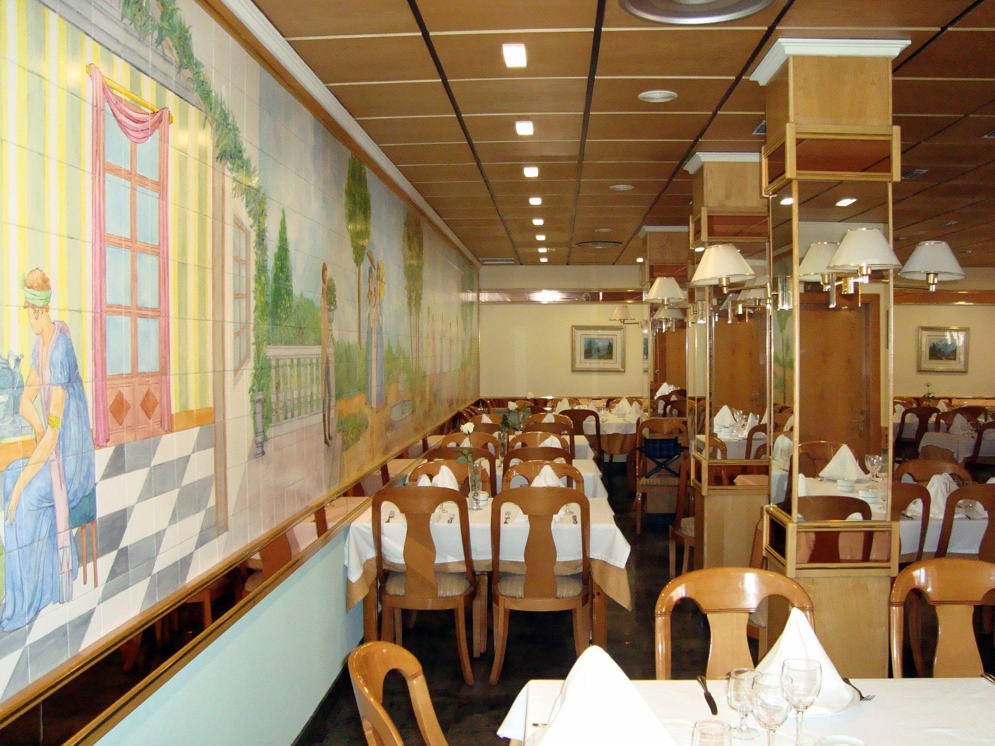Yomo Eureka 4* Andorra la Vella